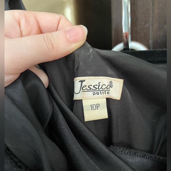 Dress with cover - Picture 3 of 4